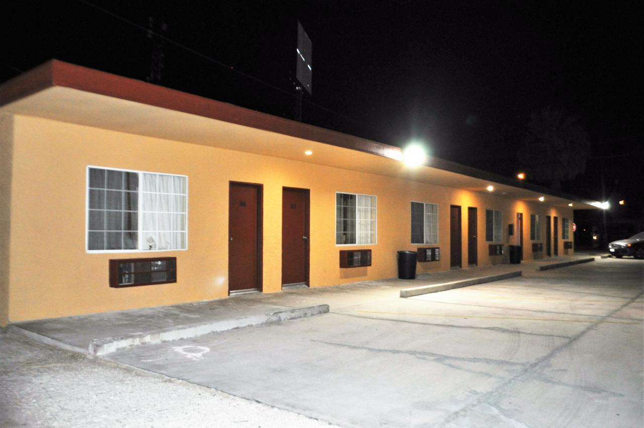 A Nights Inn Ridgecrest Ngoại thất bức ảnh